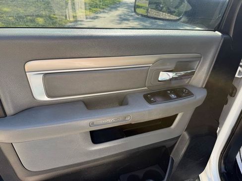 Used 2014 RAM 2500 Tradesman w/ Chrome Appearance Group AWD/4WD image 15