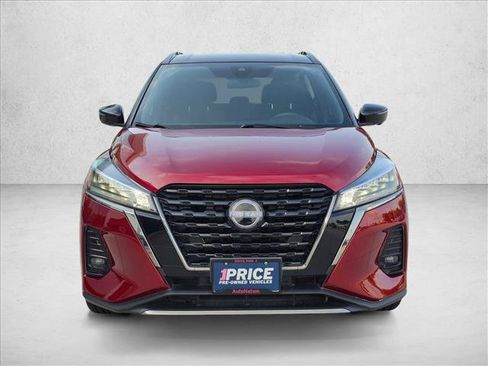 Used 2023 Nissan Kicks SR FWD image 2