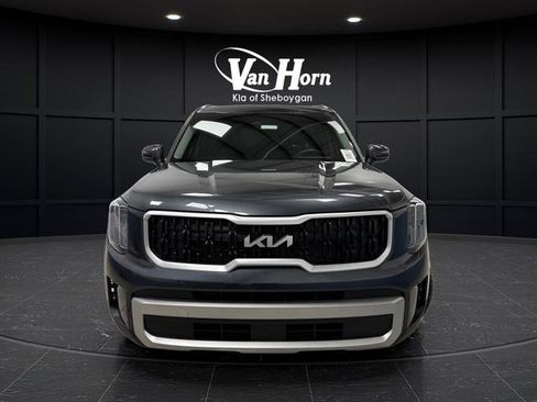 Used 2024 Kia Telluride EX image 12