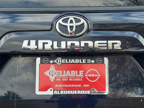 Used 2021 Toyota 4Runner SR5 Premium image 31