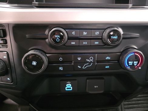 Used 2023 Ford F250 XL w/ Snow Plow Prep Package AWD/4WD image 28