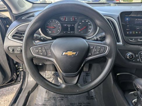 Used 2023 Chevrolet Malibu LT FWD image 11