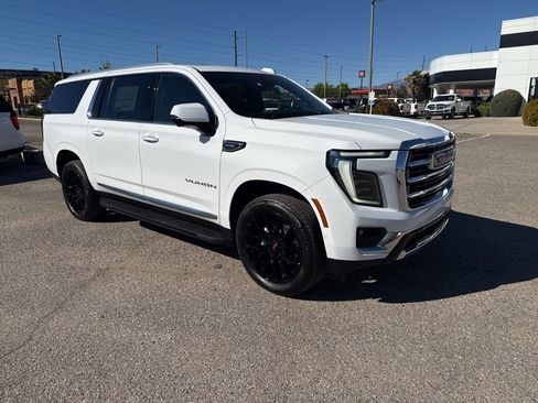 New 2026 GMC Yukon XL Elevation image 3