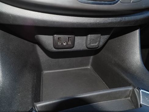 Certified 2019 Chevrolet Traverse LT w/ LT Premium Package AWD/4WD image 15