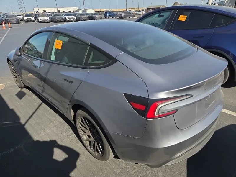 Used 2025 Tesla Model 3 Long Range AWD/4WD image 2