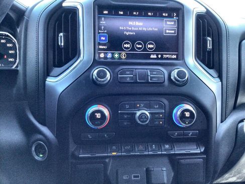 Used 2020 GMC Sierra 1500 Elevation w/ Elevation Value Package image 13