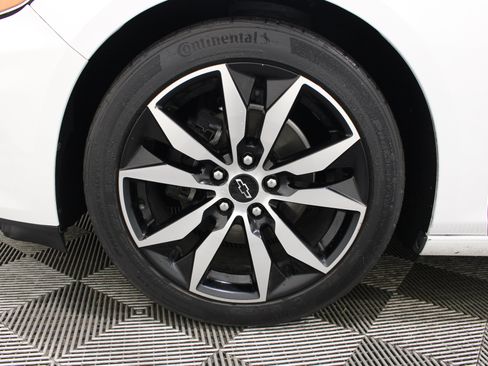 Used 2021 Chevrolet Malibu RS FWD image 36
