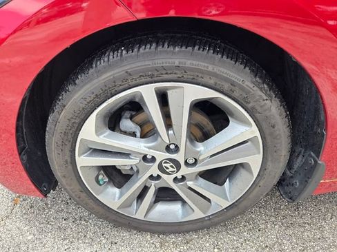 Used 2018 Hyundai Elantra Limited FWD image 18