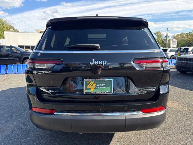 Used 2023 Jeep Grand Cherokee L Limited AWD/4WD image 19