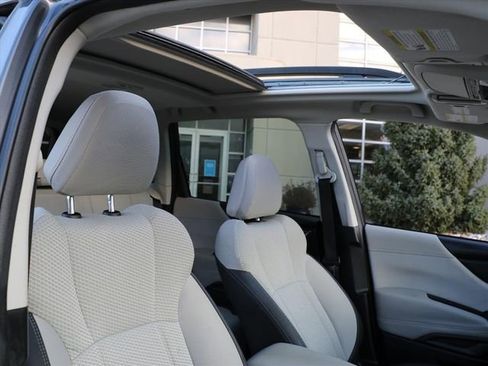 Used 2023 Subaru Forester Premium image 8