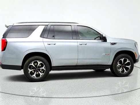 Used 2025 GMC Yukon AT4 w/ AT4 Premium Plus Package AWD/4WD image 4