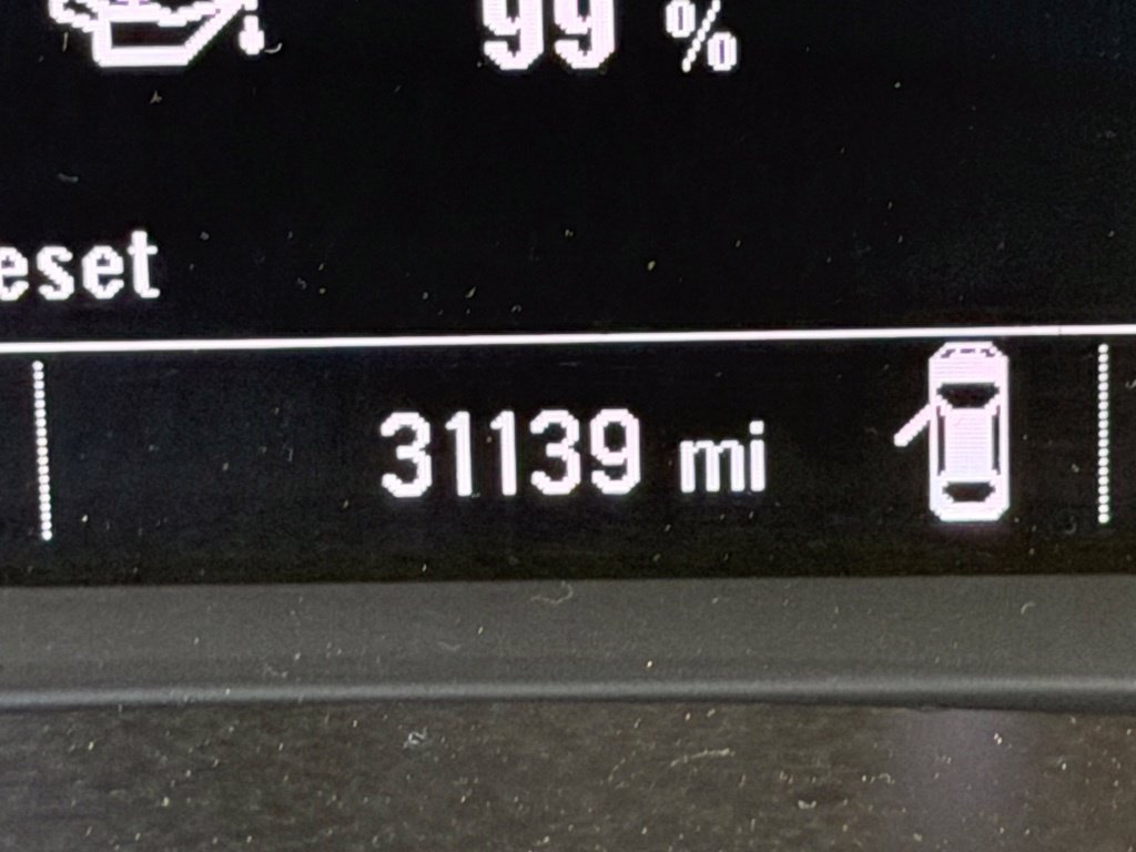 Used 2025 Chevrolet Malibu LT FWD image 3