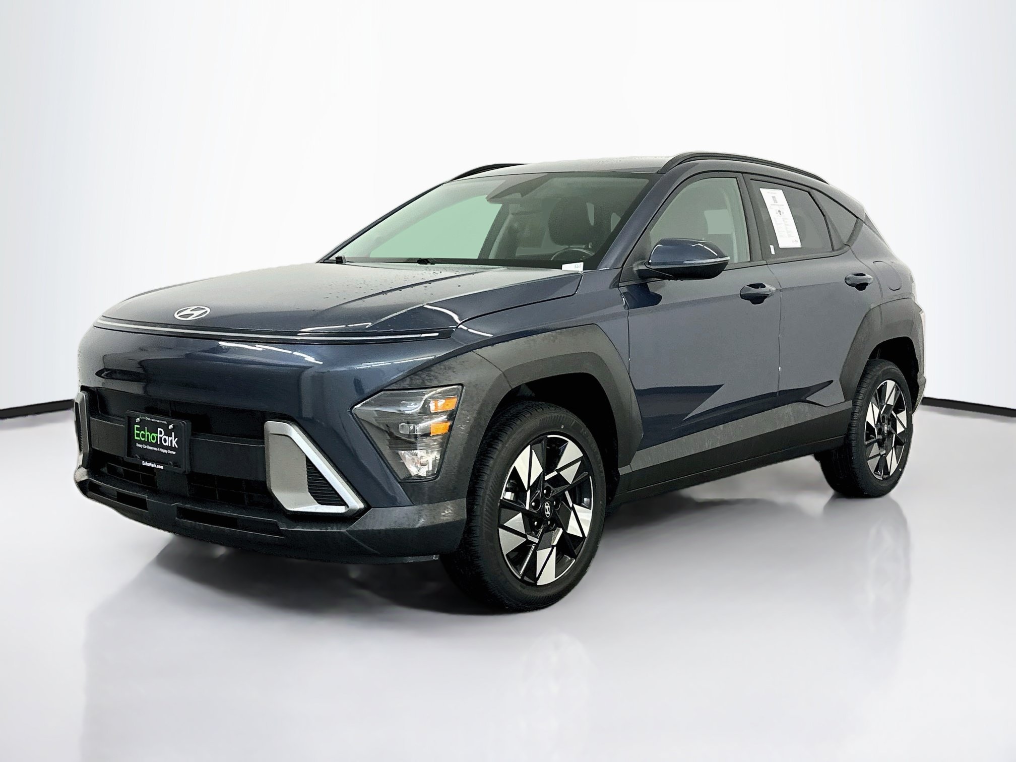 Used 2025 Hyundai Kona SEL AWD/4WD image 3