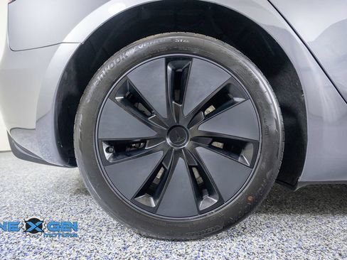 Used 2025 Tesla Model 3 Long Range AWD/4WD image 42