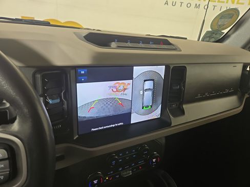 Used 2023 Ford Bronco Wildtrak image 21