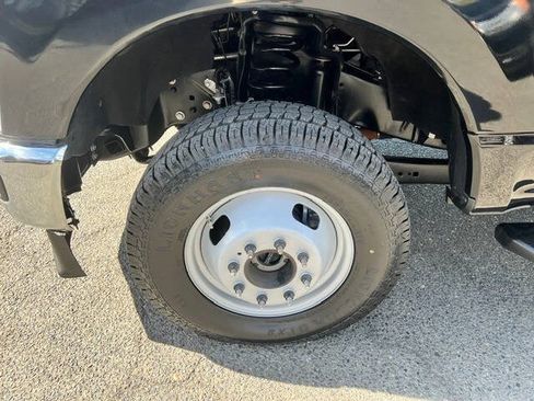 Used 2024 Ford F350 XL AWD/4WD image 23