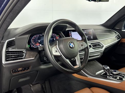 Used 2022 BMW X7 xDrive40i w/ Premium Package AWD/4WD image 4