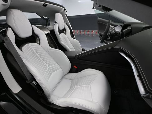 Used 2023 Chevrolet Corvette Stingray Premium Cpe w/ Z51 Performance Package image 46