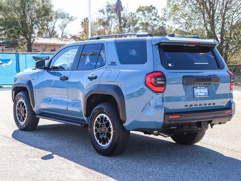 Certified 2025 Toyota 4Runner TRD Off-Road image 9