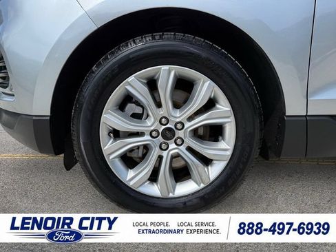 Certified 2022 Ford Edge Titanium AWD/4WD image 9