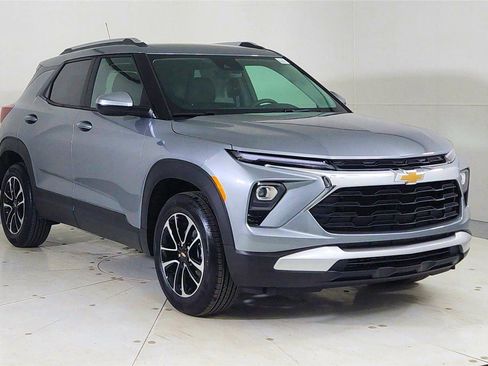 Used 2026 Chevrolet TrailBlazer LT image 1