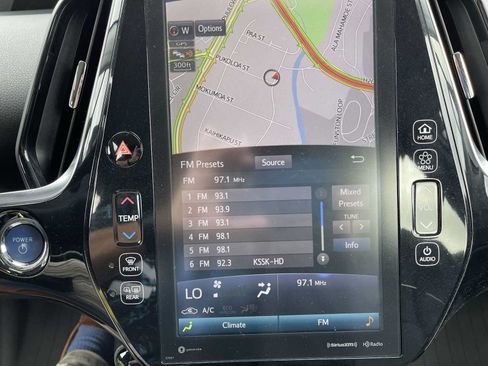 Used 2021 Toyota Prius Prime XLE FWD image 12