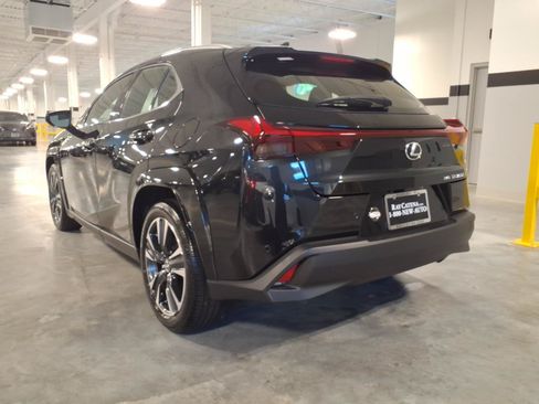 New 2026 Lexus UX 300h AWD image 15