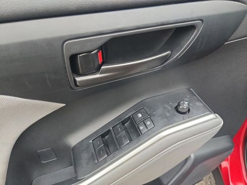 Used 2023 Toyota Highlander L image 33