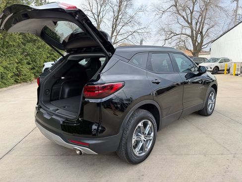 Used 2023 Chevrolet Blazer LT image 32