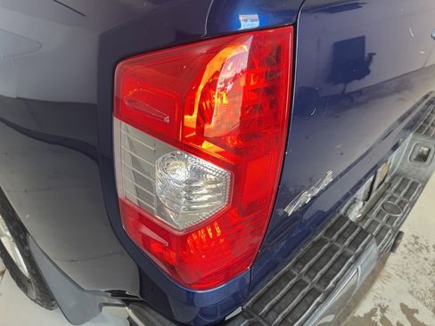 Used 2015 Toyota Tundra SR5 w/ SR5 Upgrade Package image 46