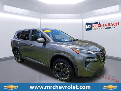 Used 2024 Nissan Rogue SV AWD/4WD image 1