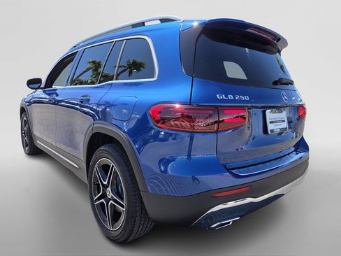 New 2026 Mercedes-Benz GLB 250 image 3