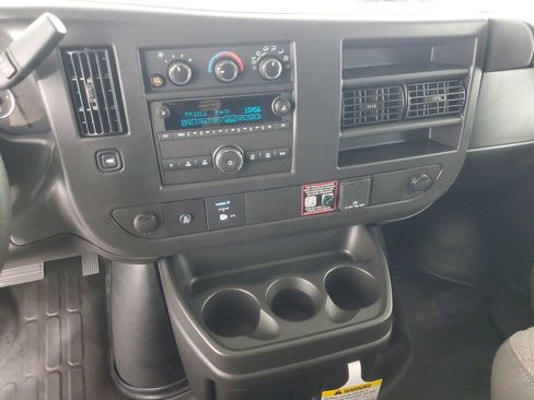 New 2026 Chevrolet Express 2500 Extended w/ Communications Package RWD image 19