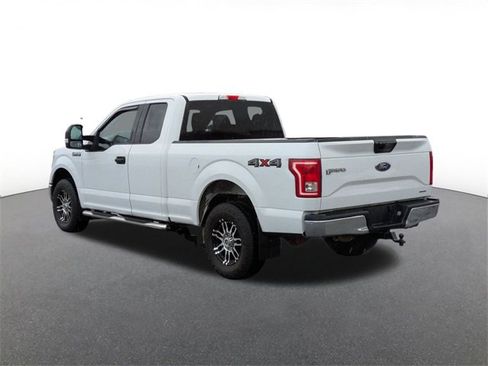 Used 2015 Ford F150 XLT w/ Trailer Tow Package image 4