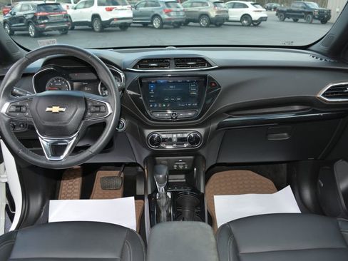 Used 2023 Chevrolet TrailBlazer ACTIV w/ Sun and Liftgate Package image 15