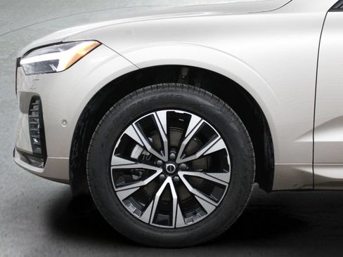 Used 2025 Volvo XC60 B5 Plus w/ Protection Package Premier AWD/4WD image 6