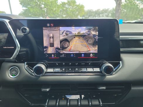 New 2026 GMC Canyon Elevation w/ Convenience Package image 13