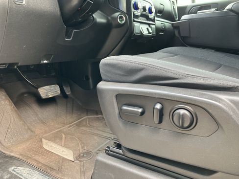 Used 2020 Chevrolet Silverado 1500 LT w/ All-Star Edition image 10