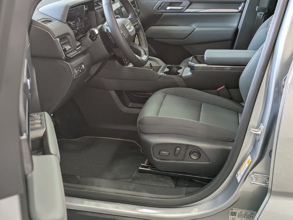 New 2026 GMC Terrain AT4 AWD/4WD image 5