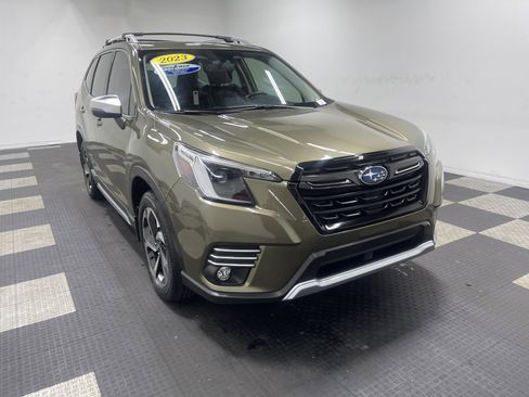 Used 2023 Subaru Forester Touring image 6