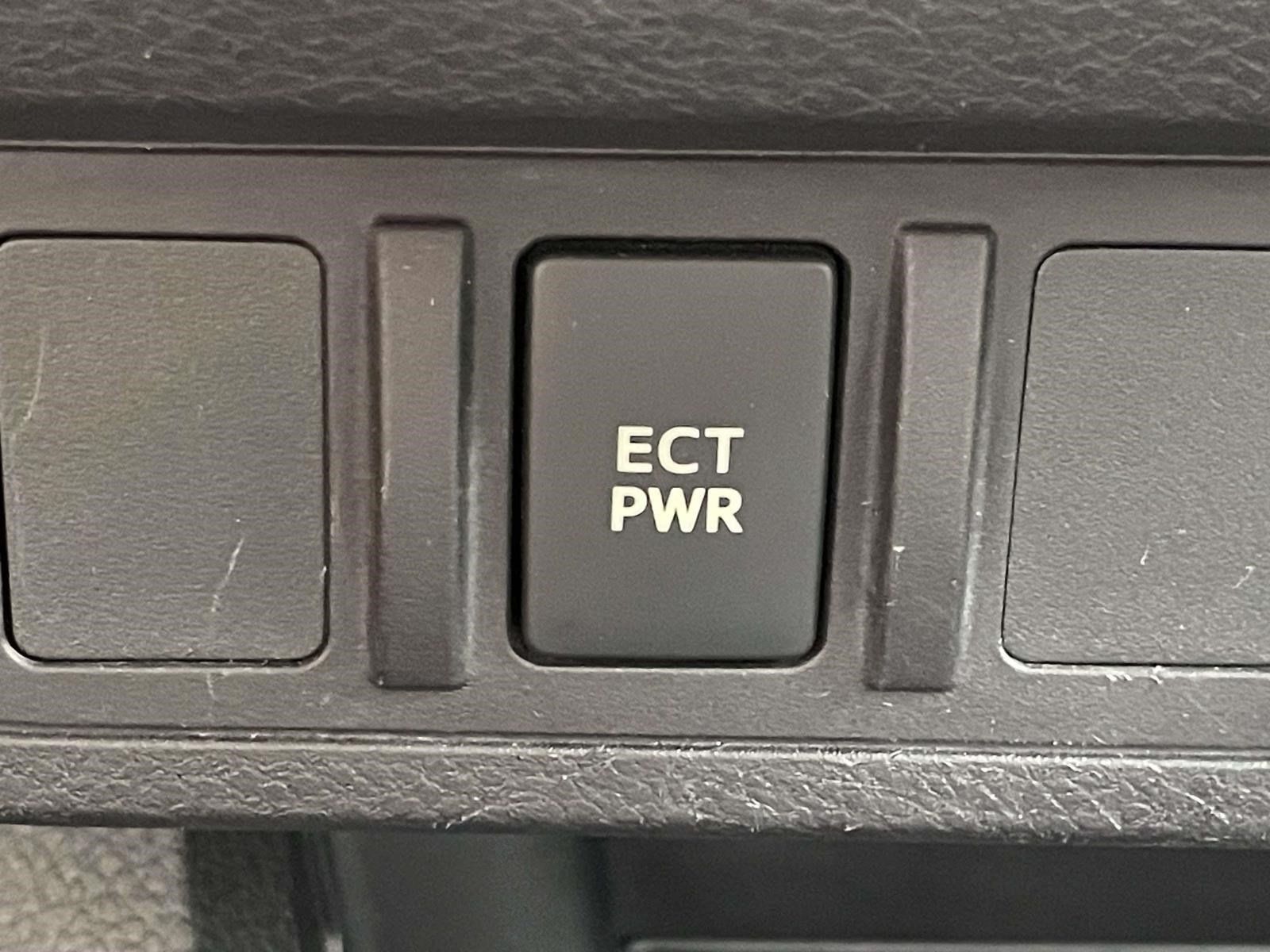 Used 2018 Toyota Tacoma SR5 RWD image 27