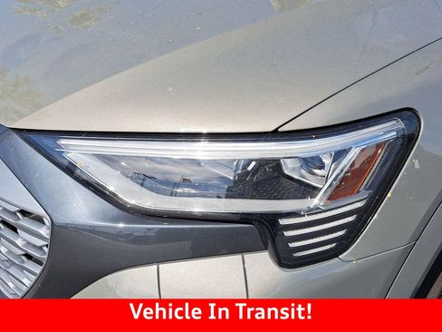 Used 2024 Audi Q8 e-tron Premium Plus w/ Premium Plus Package image 8