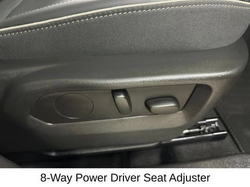 Used 2023 Buick Envision Essence AWD/4WD image 23