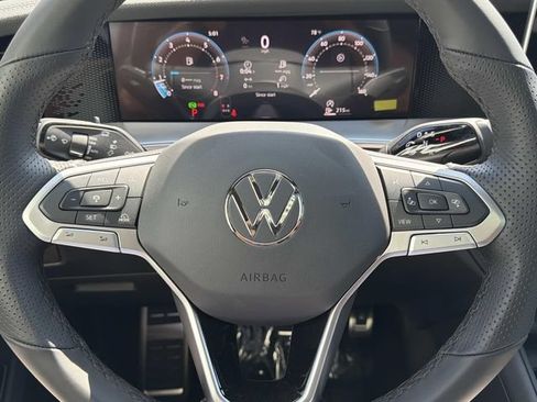 New 2026 Volkswagen Tiguan SE R-Line FWD image 20