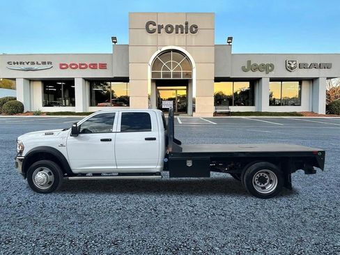 Used 2024 RAM 5500 Tradesman w/ Chrome Appearance Group image 6