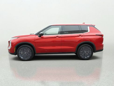 Used 2023 Mitsubishi Outlander SE FWD image 4