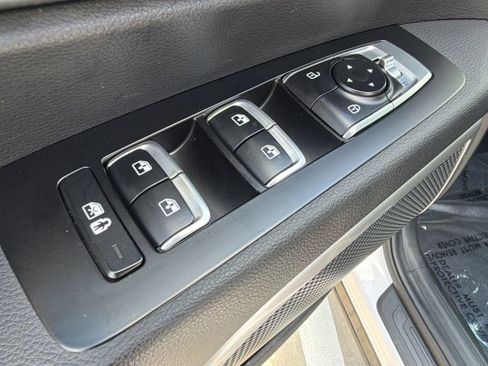 Used 2022 Kia Telluride S AWD/4WD image 26