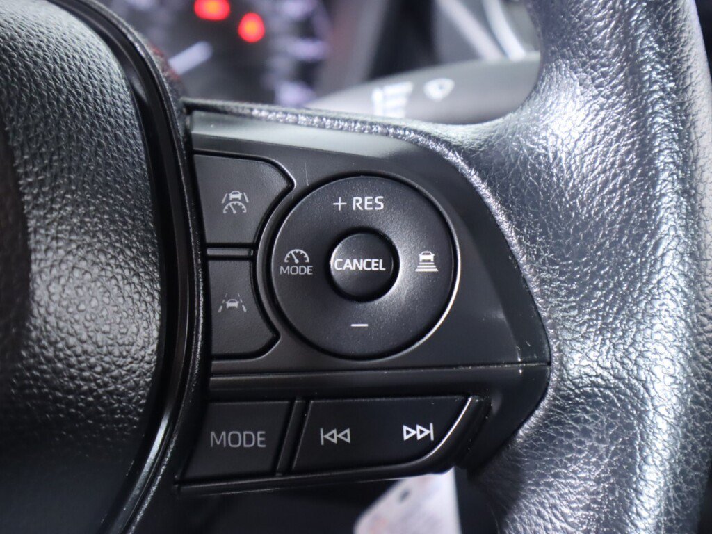 Used 2025 Toyota Corolla LE FWD image 13