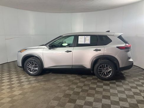 Used 2024 Nissan Rogue S image 6