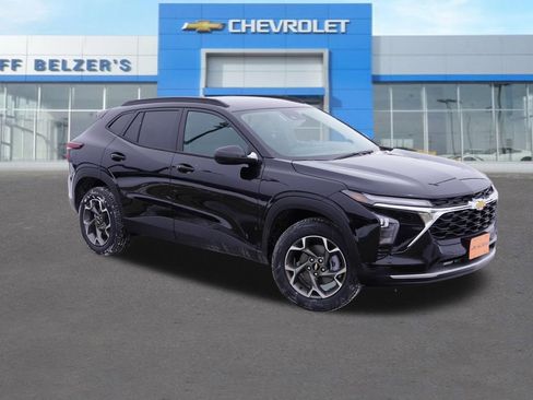 New 2026 Chevrolet Trax LT w/ Driver Confidence Package image 1